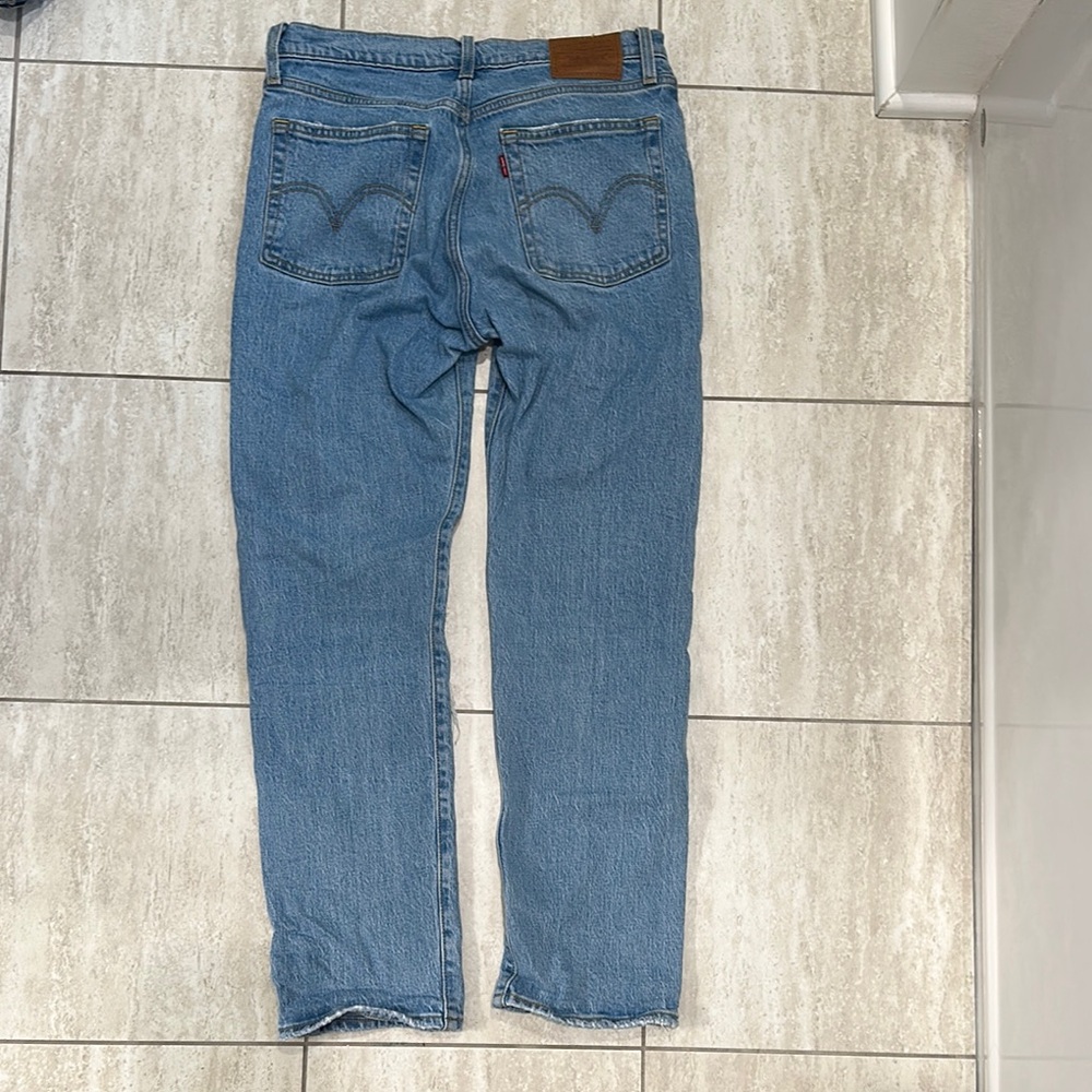 Levi's Light Blue Straight Leg Jeans - Picture 2 of 3